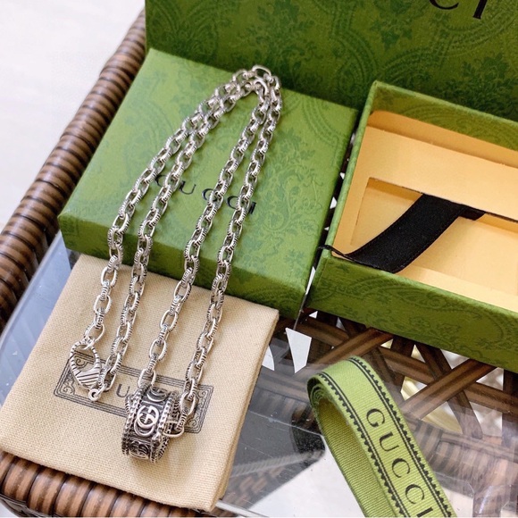 Gucci Silver Pendant Chain Necklace - Picture 7 of 9